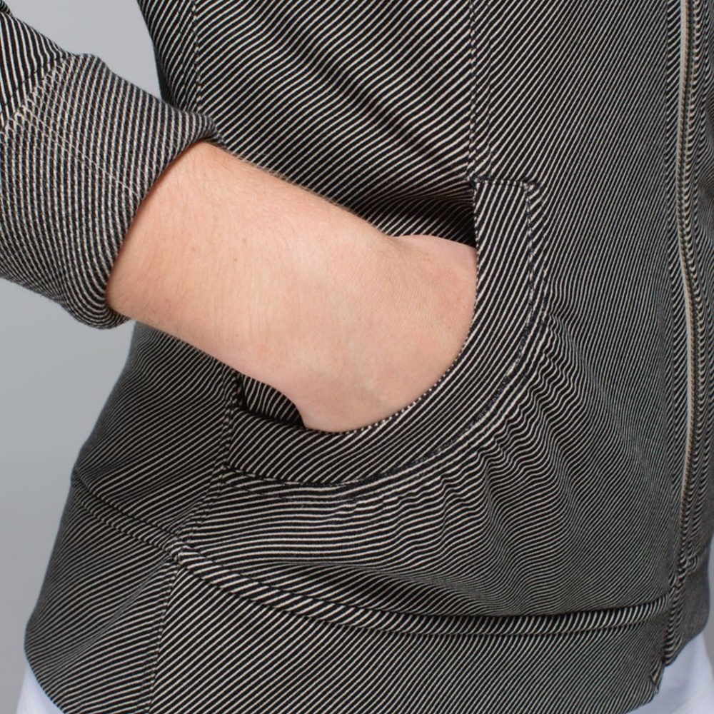 Lululemon Movement Jacket - Picture 7 of 11